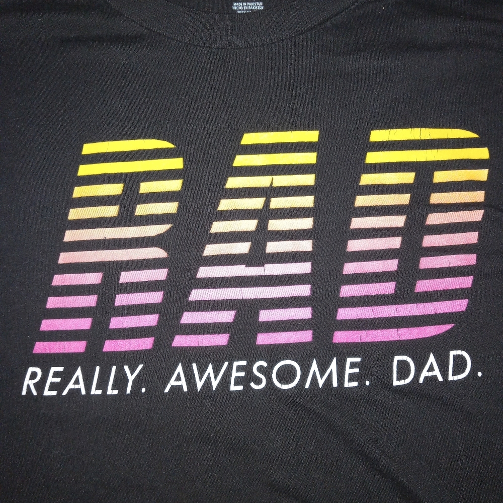Mens large awesome dad shirt